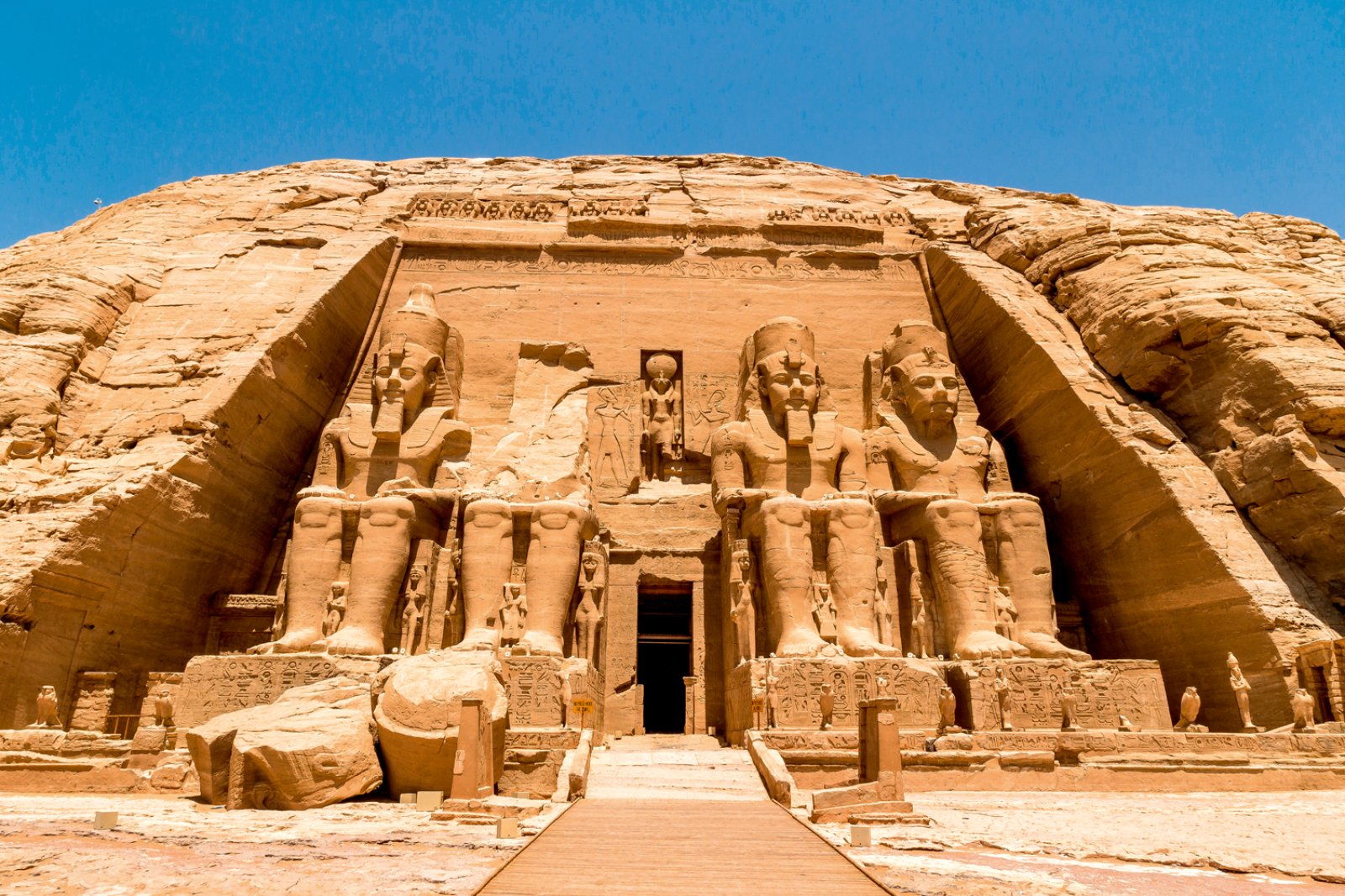 aswan-abu-simbel.jpg